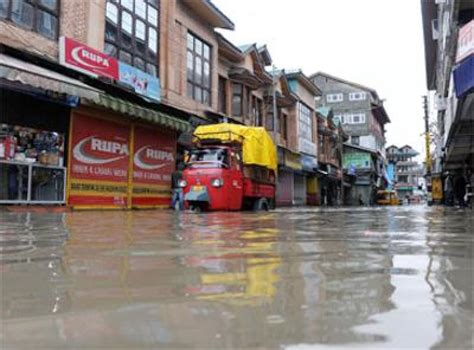 J K Continuous Rain Snowfall Results In Flood Like Situation