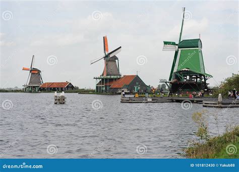 Windmills in Zaanse Schans editorial image. Image of tradition - 101812430