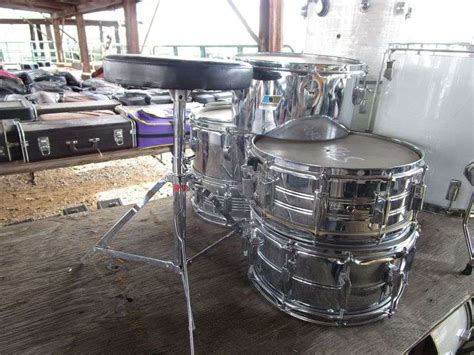 REMO DRUM SET, 6 PIECES W/STOOL - Heaverlo Northwest Auctions