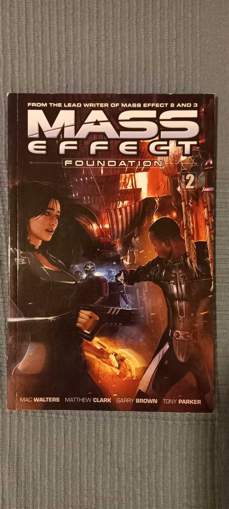 Dc Comics Encyclopedia Batgirl Mass Effect Cyberpunk Fitod • Olxro