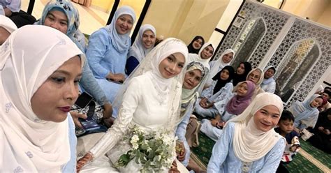 Bekas Anggota Kumpulan Dolla Syasya Nikah Semalam Caridotmy