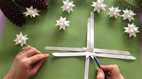 Woven Paper Stars - YouTube | Paper stars, Paper crafts, Crafts