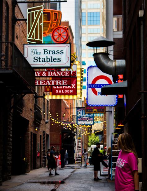 Printer's Alley | Nashville Checklist