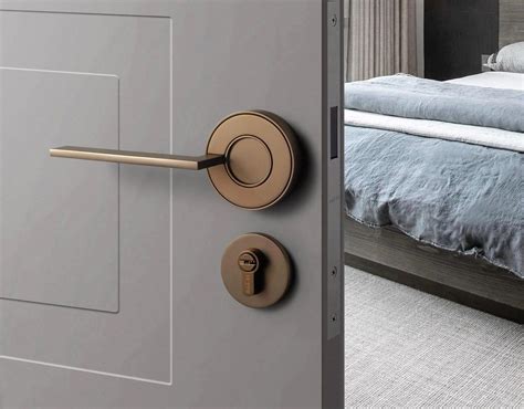 How To Lock A Bedroom Door From The Outside | Storables
