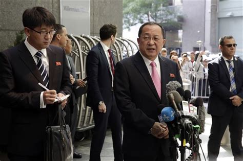 기자회견 하는 리용호 북한 외무상 미국이 선전포고 한국일보