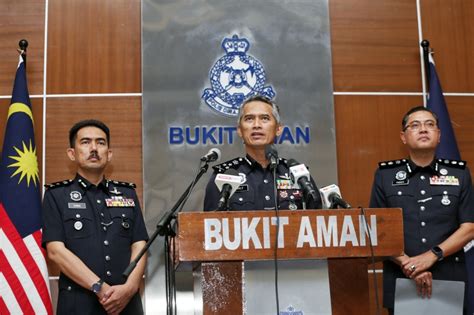 Bukit Aman Director 10 Police Reports Filed On KK Mart Allah Socks