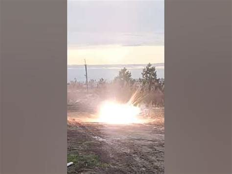 ВЗОРВАЛ МОЩНУЮ ПЕТАРДУ РУБИКОН / 30 ГРАМ ФЛЭША #пиротехника #петарда # ...