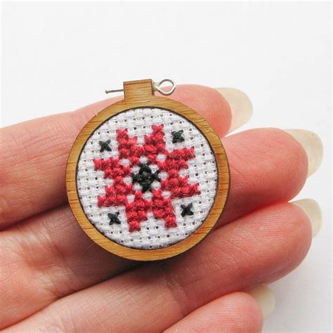 Tiny Cross Stitch | Flickr: Intercambio de fotos | Tiny cross stitch ...