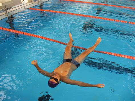 Ejercicios de natacion de espalda terapéutica y todo lo que desconoce