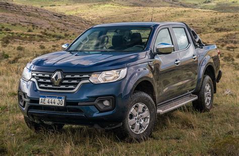 Renault lanzó nuevas versiones de la Alaskan Mega Autos