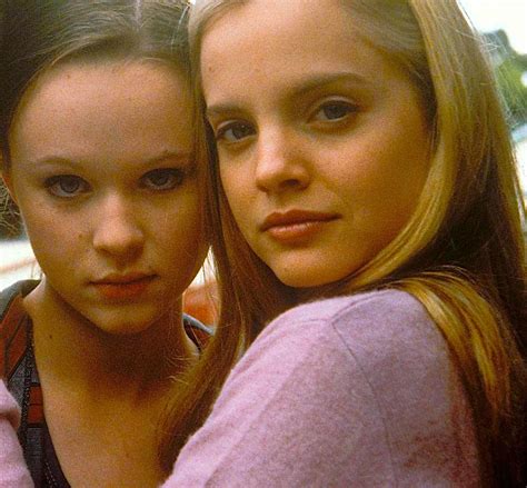 Thora Birch And Mena Suvari 1999 R Oldschoolcelebs