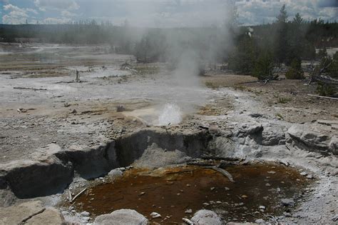 Veteran Geyser Erupting 10 August 2011 35 James St John Flickr