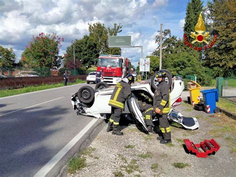 Incidente Tra Due Auto In Via Noalese A Treviso Una Si Ribalta Ferito