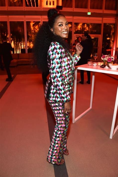 Angela Bassett Attends The 2018 Vanity Fair Oscar Party Hosted By Radhika Jones At Wallis