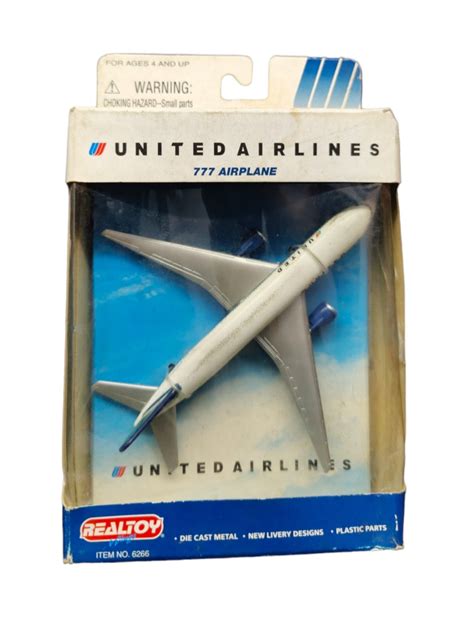 EXCLUSIVE Realtoy United Airline 777Airplane 2011 card - Toy Collectors ...