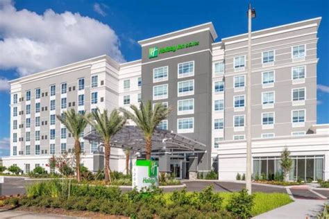 Holiday Inn Express & Suites Orlando International Airport - Luxury ...