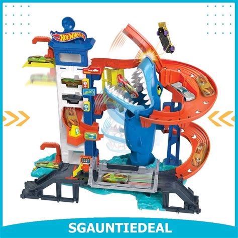 Hot Wheels City Shark Escape Playset With 1 Hot Wheels Car Nemesis Based Track Play Connects