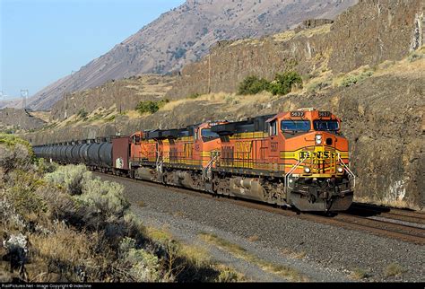 Railpicturesnet Photo Bnsf 5637 Bnsf Railway Ge Ac4400cw At Towal