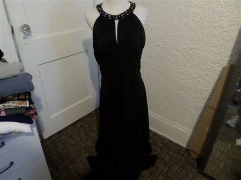 Eliza J Embellished Keyhole Neck Chiffon Gown Size 10 Gem