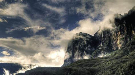 Mount Roraima's Most Awe-Inspiring Photos All In One Place