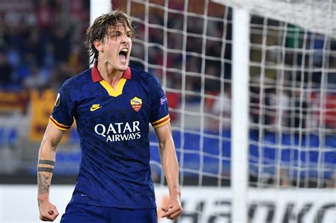 Download A S Roma Nicolò Zaniolo Sports HD Wallpaper