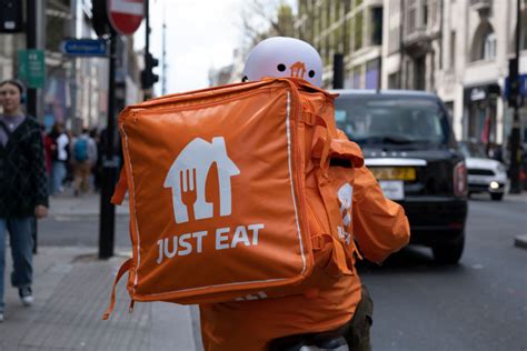 Food delivery apps: Just Eat vs Deliveroo vs Uber Eats | The Money Edit