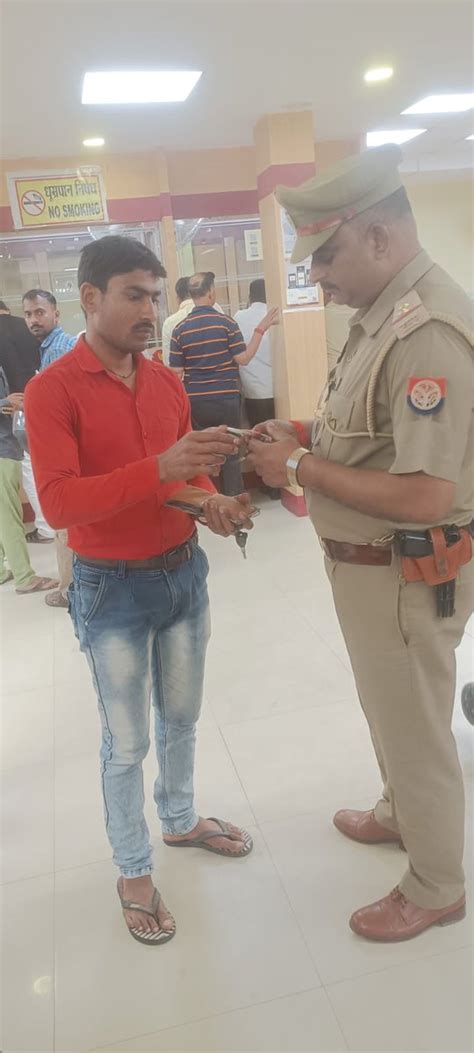 Basti Police On Twitter Bastipolice प्रभारी चौकी रौता थाना कोतवाली