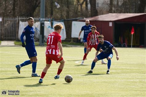 4 liga podkarpacka SPEC Stal Łańcut wysoko wygrywa z Resovią II