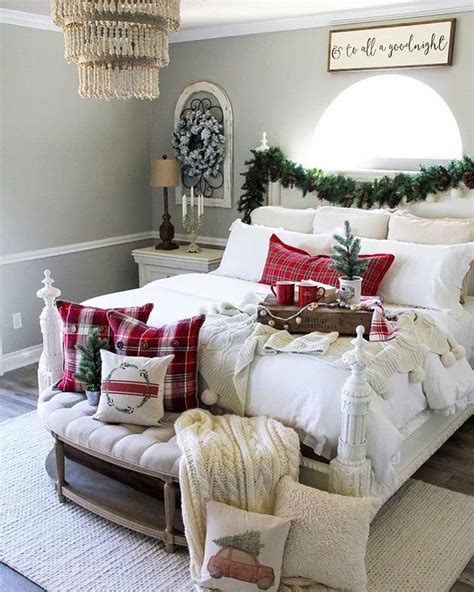 44 Gorgeous White Christmas Bedroom Decorating Ideas Pimphomee