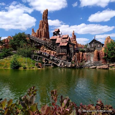 Train de la mine Big Thunder Mountain Disneyland Paris Découvrez