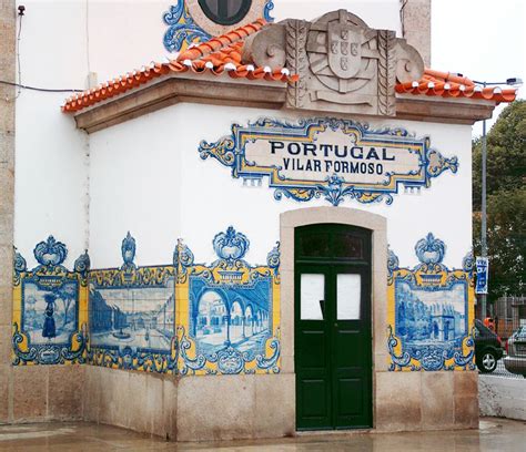 Portugal Vilar Formoso painéis de azulejos da estação ferroviária de