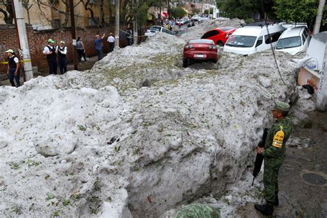 Tempestade De Granizo Em Pleno Ver O Surpreende Cidade Mexicana De