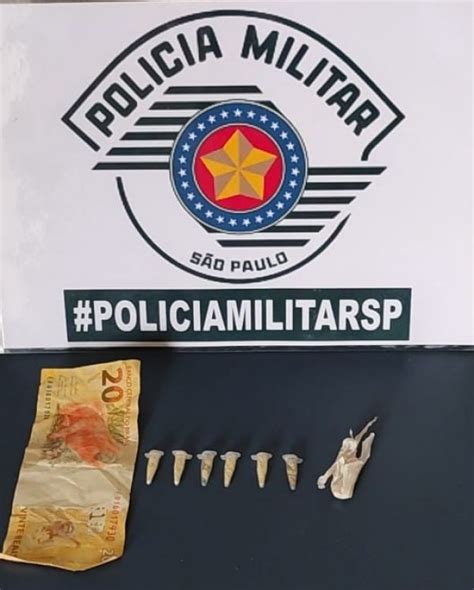 Polícia Militar Prende Homem Por Tráfico De Drogas Outros Dois Por Porte E Apreende Crack Em Oc