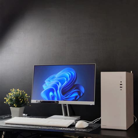 pc custom lengkap  white quadra computer