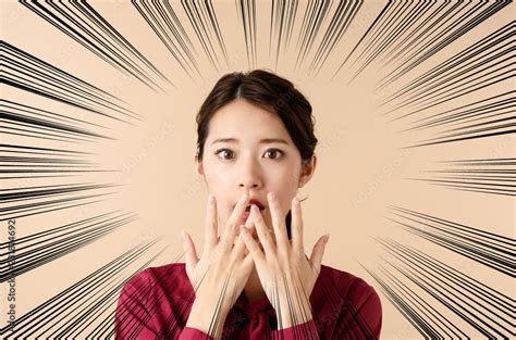 びっくりする女性 Stock 写真 Adobe Stock