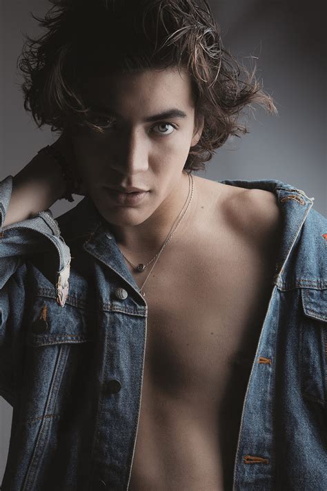 matias gruener  artista multifacetico en camino de la consolidacion