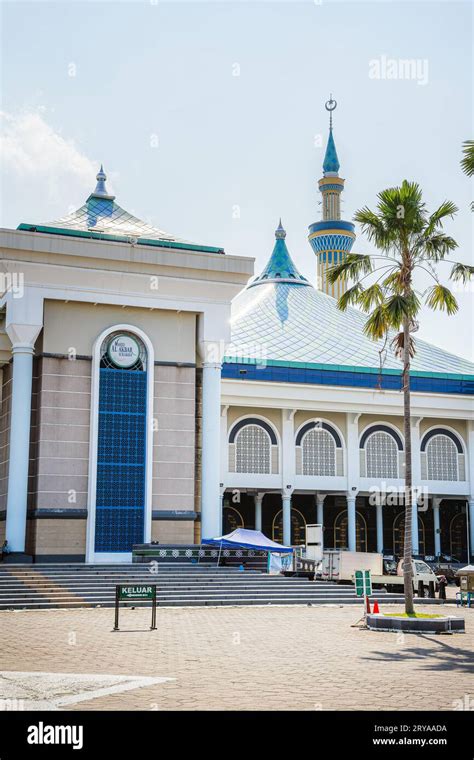 Surabaya Great Mosque, Indonesia Stock Photo - Alamy