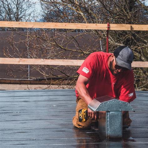 10 Commercial Roof Maintenance Tips To Extend Its Lifespan Canuck Roofing