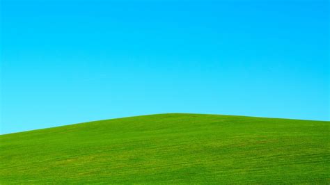 Download Wallpaper 2048x1152 Hill Lawn Sky Minimalism Ultrawide