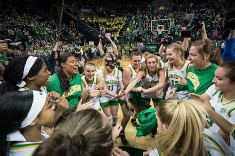 Oregon Ducks Womens Basketball No 3 Overall In Ncaa Committees Top