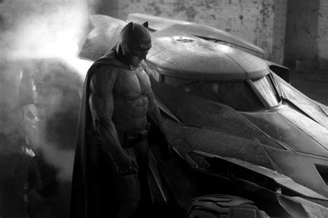 Ben Affleck Co Writing Stand Alone Batman Film With Dc S Geoff Johns