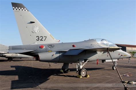 Alenia Aermacchi M 346 Advanced Jet Trainer Also Capable Of Ground