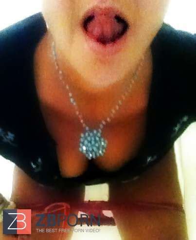 Horny Mummy Office Bi Atch ZB Porn