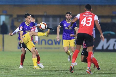 Kết quả bóng đá V League hôm nay Bùi Tiến Dũng lập kỷ lục Hoàng Đức