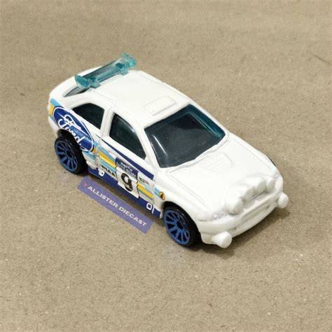LOOSE Hot Wheels Escort Rally White Hotwheels Escort Rally White HW Hot