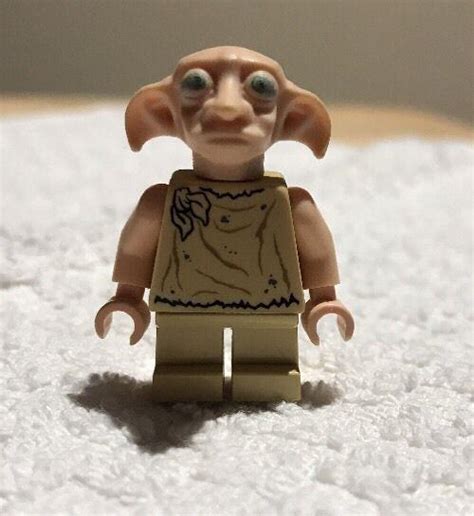 Dobby Lego Minifigure Harry Potter from set 4736 light flesh FREE ...