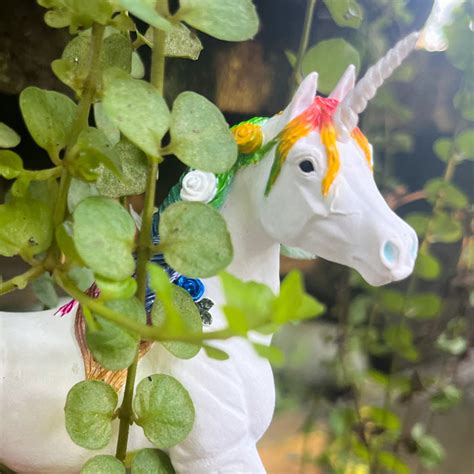 Rainbow Unicorn Toy Figure — Safari Ltd Wholesale