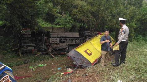 Kronologi Kecelakaan Bus Di Tol Cipularang Yang Tewaskan Orang