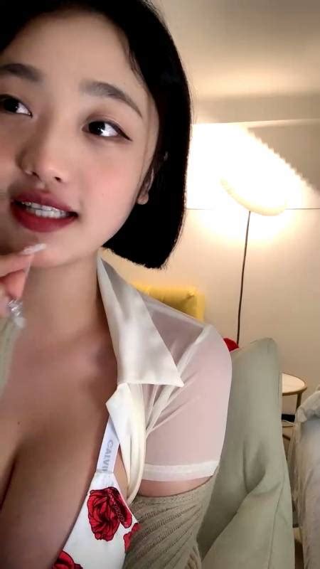 极品妹子 外表甜美乖巧短发妹妹个人才艺展示 1v293m 花铃次元