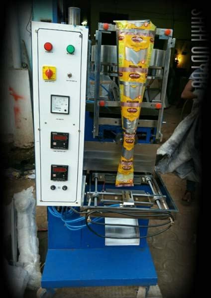 Electric Automatic Banana Chips Packing Machine Power 3 5kw Packaging Type Bags At Best